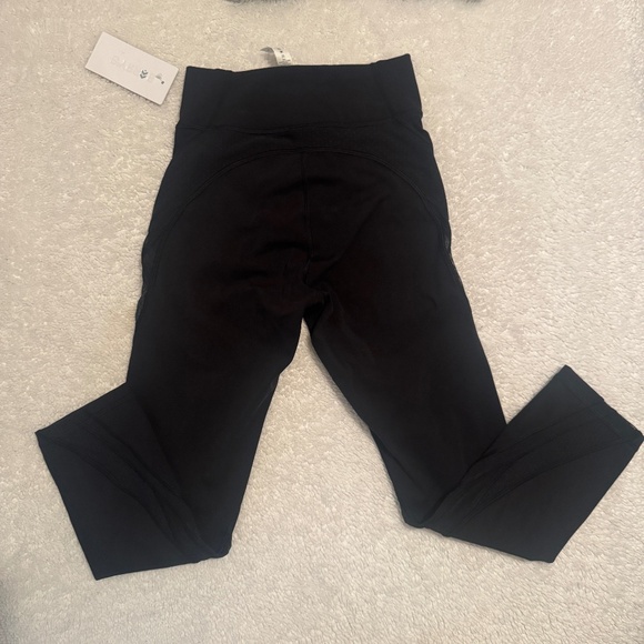 Lululemon x Barry's Ride with Lulu Never Still Cropped Leggings - Picture 2 of 6